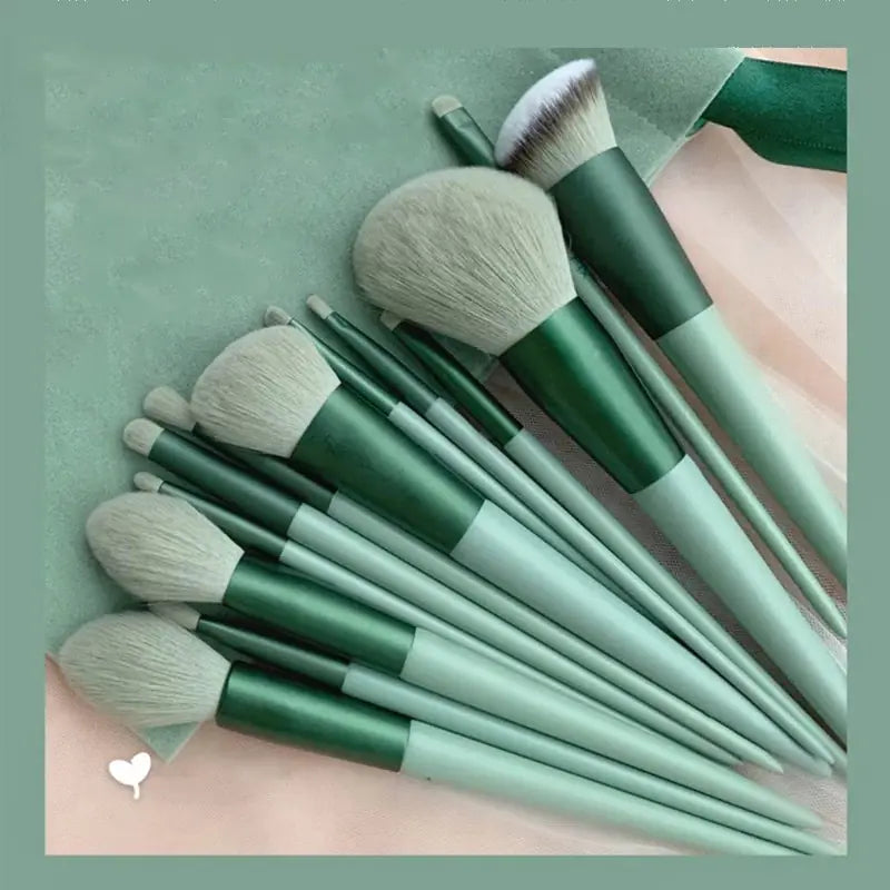 Makeup Brushes Set - moist beauty